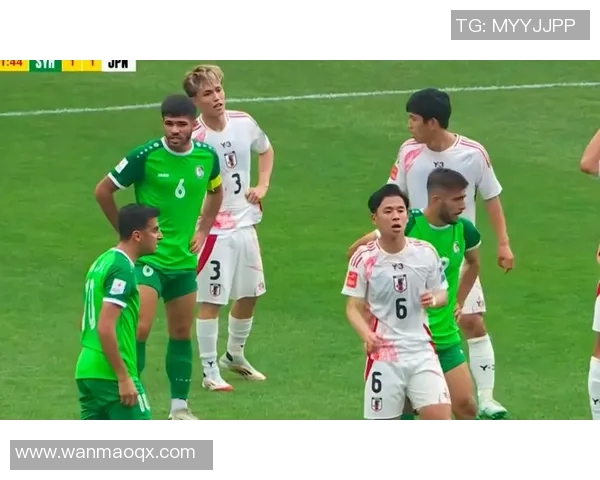 伊朗与日本足球队激战正酣谁将赢得亚洲足球的荣耀与未来