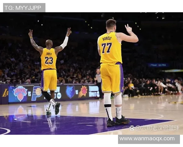 勇士与湖人激战2015年11月24日精彩回顾与赛后分析